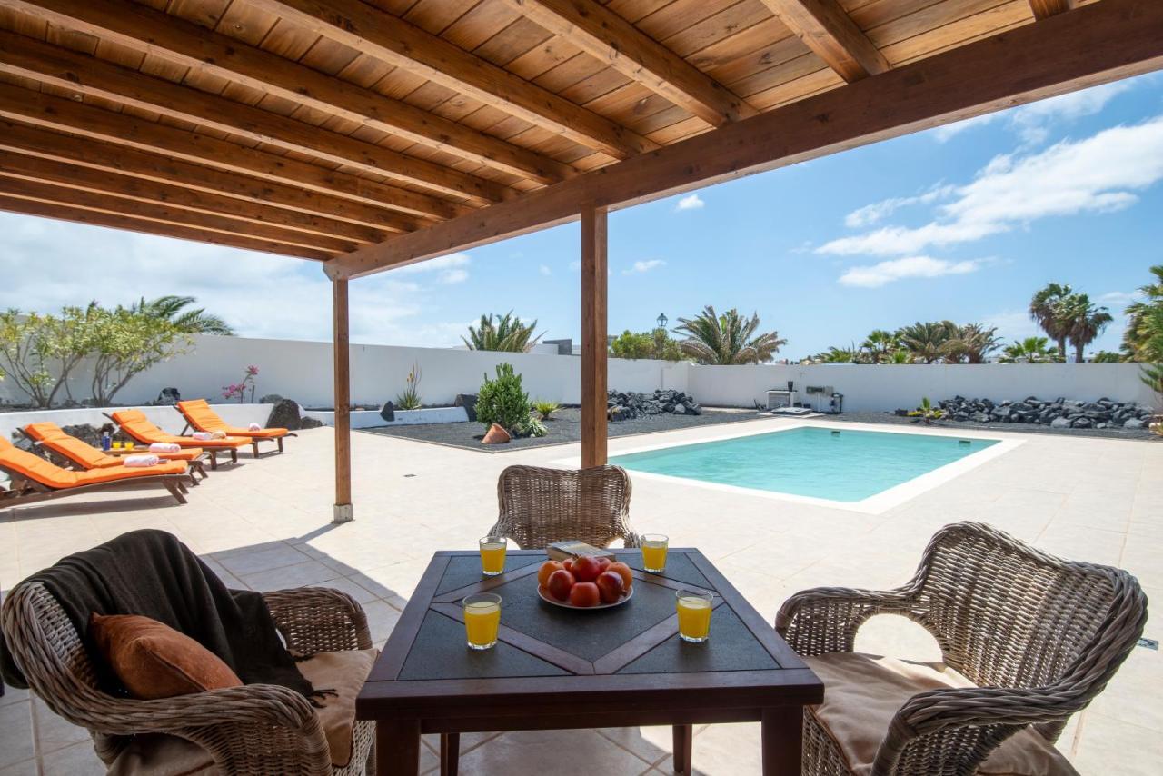 Casa Monicha Appartement Costa Teguise Buitenkant foto